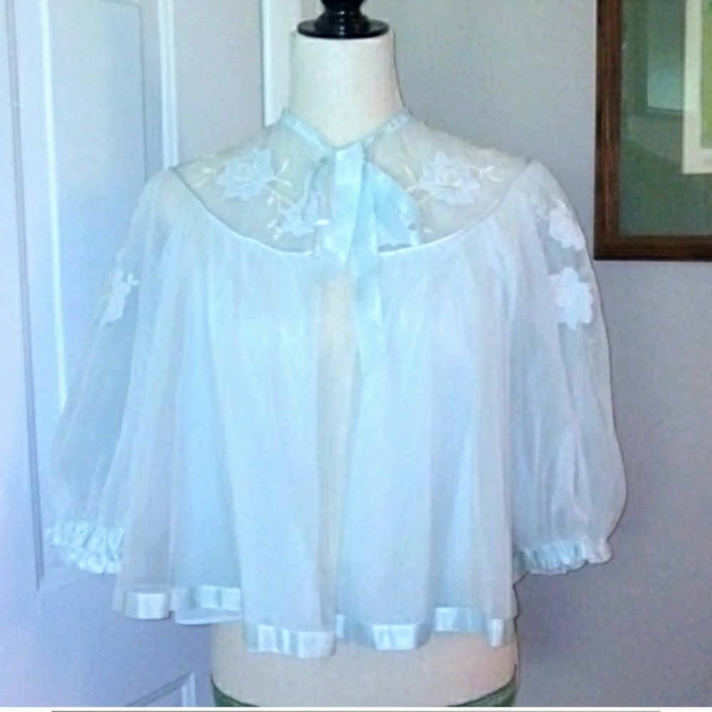 Vintage Powder Blue  Lingerie/Bed Jacket Small